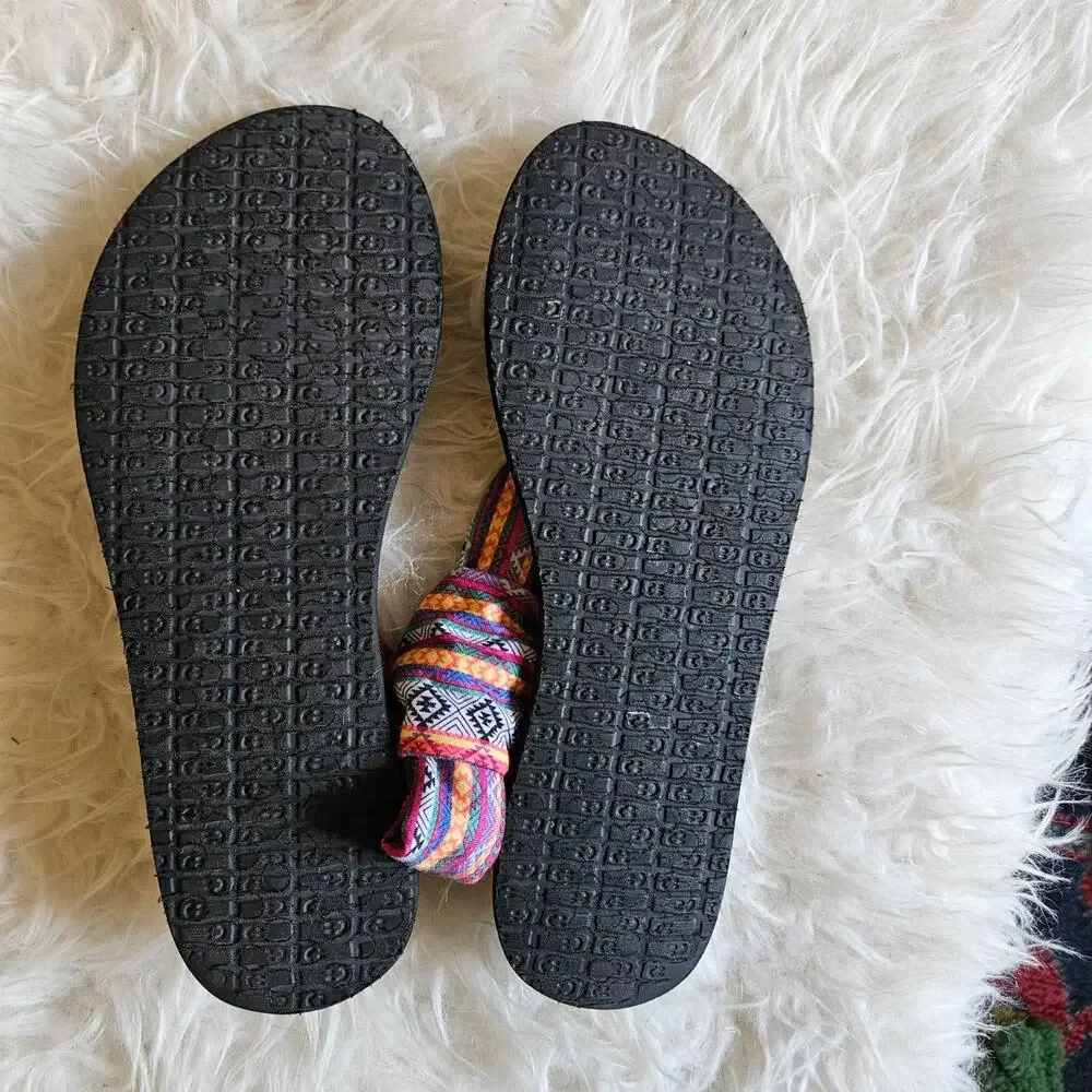 Sanuk sandals size